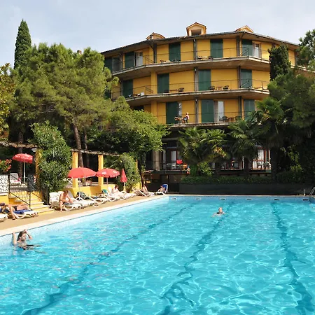 Palme & Hotel Garda (Verona)